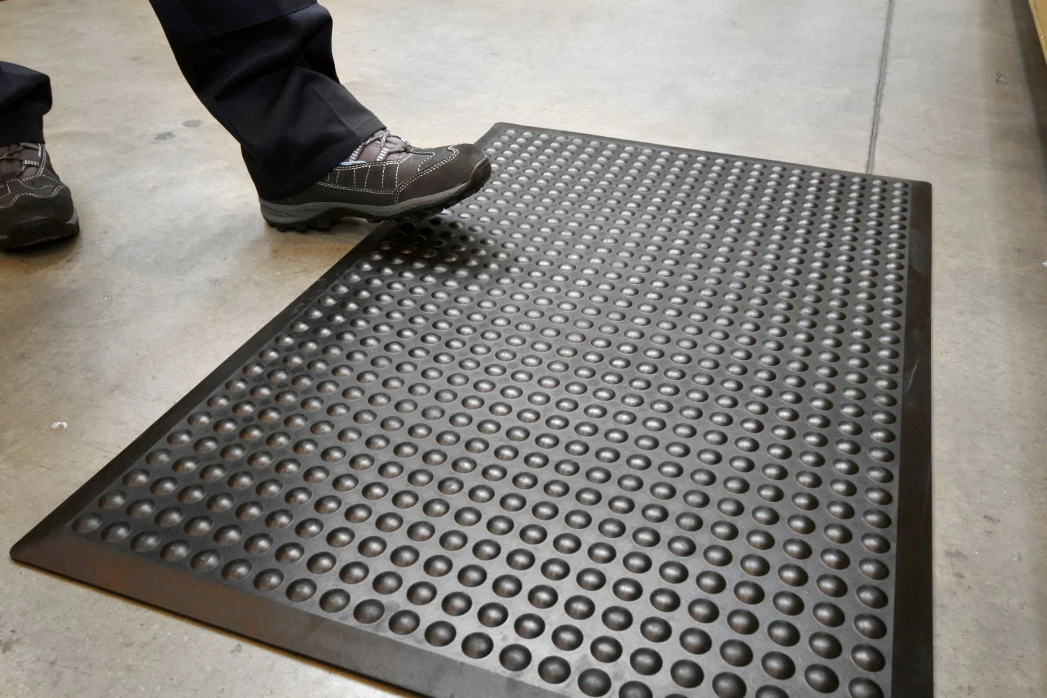 Bubble Mat - Black - Glomesh - 1.2m x 0.9m
