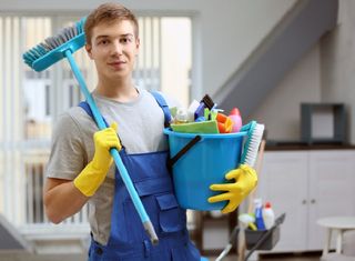Difference between commercial and retail cleaning products